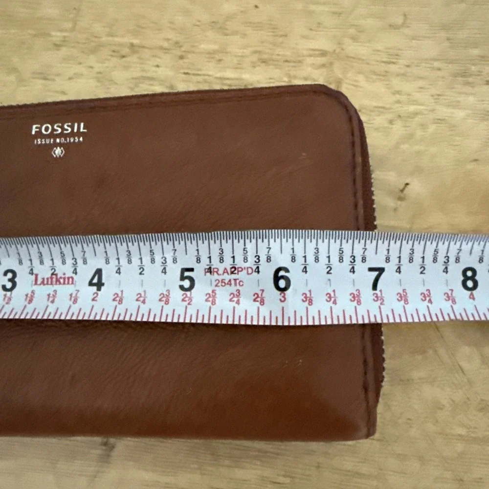 Fossil Zip Around Brown Leather Wallet